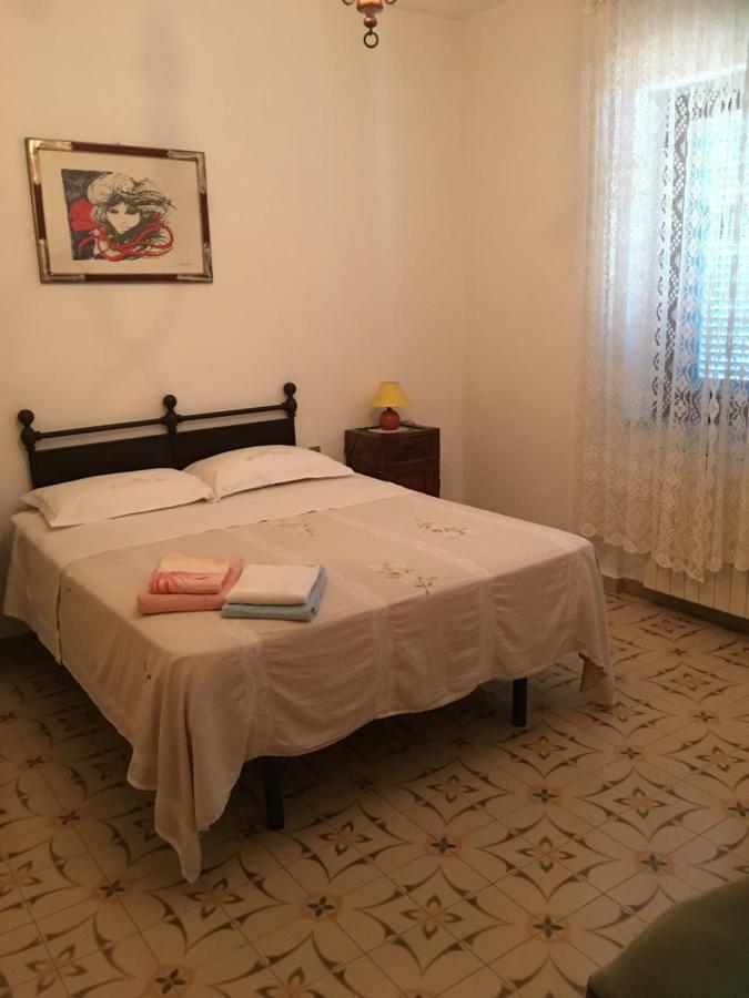 Casa Degli Zii Appartamento Letizia Luni Luaran gambar